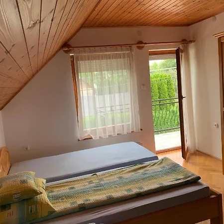 Apartment 14 Ferohelyes Haz Sajat Steggel, Jatszoterrel Balatonfenyvesen Vizparti Utcaban Balatonfenyves