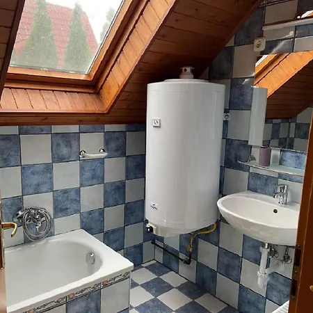 Apartment 14 Ferohelyes Haz Sajat Steggel, Jatszoterrel Balatonfenyvesen Vizparti Utcaban *