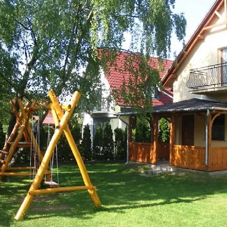14 Ferohelyes Haz Sajat Steggel, Jatszoterrel Balatonfenyvesen Vizparti Utcaban דירה