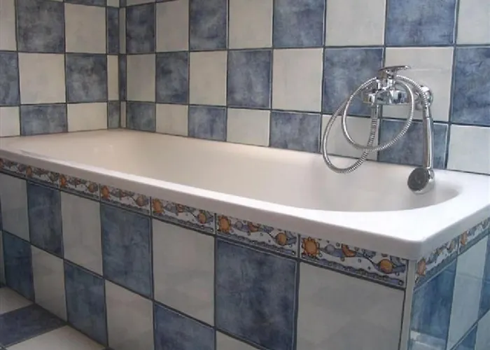 14 Ferohelyes Haz Sajat Steggel, Jatszoterrel Balatonfenyvesen Vizparti Utcaban *